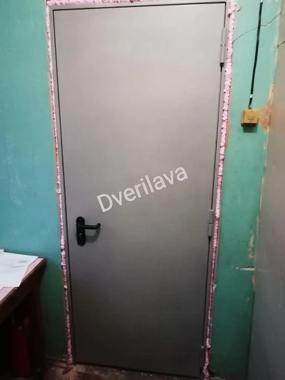 Противопожарная дверь однопольная серая